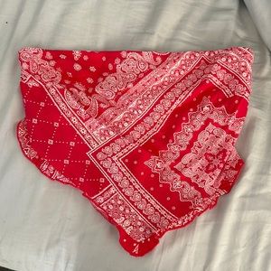 Red bandanna strapless top